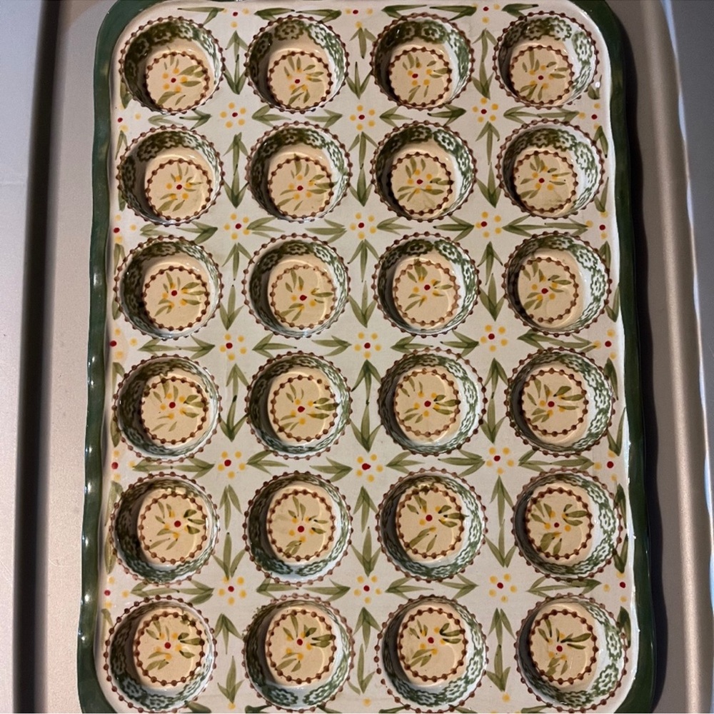 Ceramic temptations 24 mini cupcakes bakeware